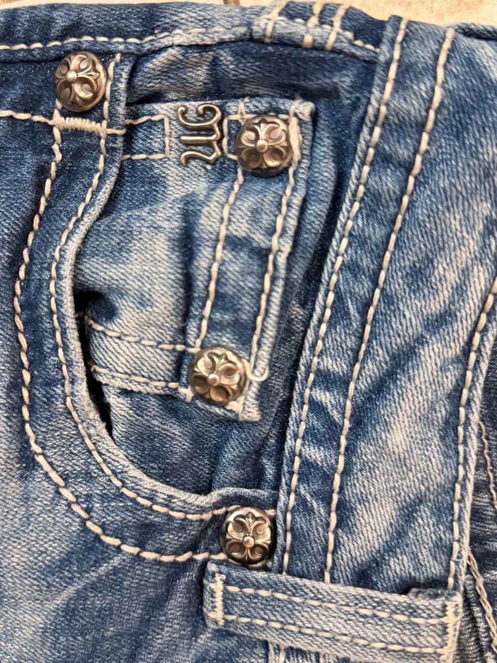 Miss Me Buckle Jeans Sz 29 Fleur de Lis Jeweled Straight Leg Medium Wash